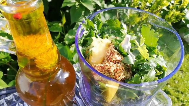 Заправка для салатов с мёдом и петрушкой. Новый вкус для салатов. Экономьте время! смотреть онлайн