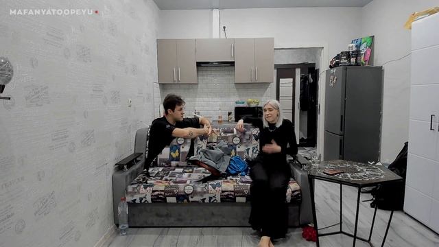 «ИРЛ ПРАНК» ГДЕ МОИ НОГИ? **Девушка узнала Мафаню** смотреть онлайн