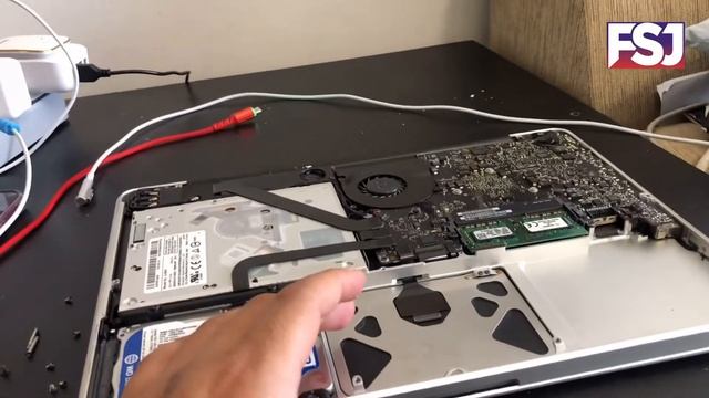 REPLACE BATTERY MACBOOK PRO (13 INCH EARLY 2011) смотреть онлайн