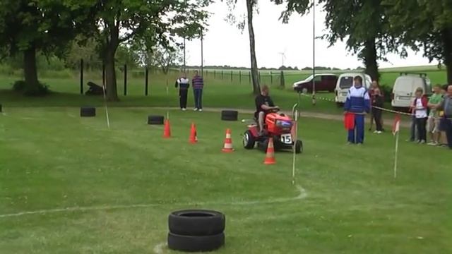 3.Rasentraktor Grand Prix Königshain 2011 смотреть онлайн
