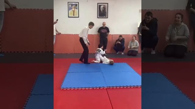 Борьба за хвостики Дзюдо дети 3-4 года игровое Дзюдо элементы единоборств борьба дзюдо смотреть онлайн