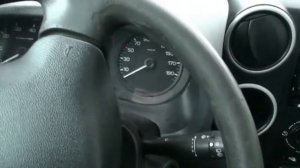 Peugeot Partner Teepee 2009. 1 -серия. Замена личинки замка, замена панели приборов.