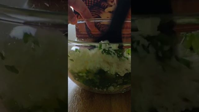 Осетинский пирог с творогом и зеленью смотреть онлайн