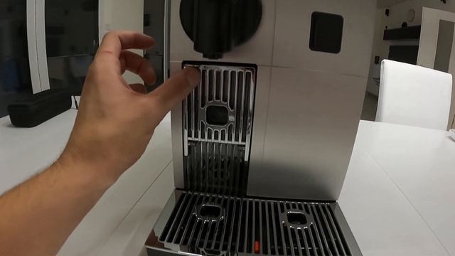 DeLonghi | Nespresso Lattissima Pro | Unboxing смотреть онлайн