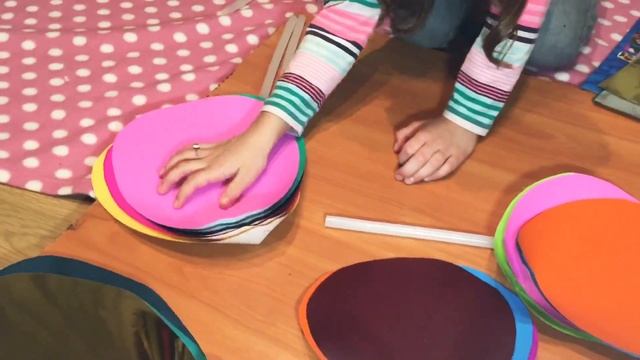 Большие Радужные Цветы из бумаги к празднику своими руками DIY мастеркласс смотреть онлайн