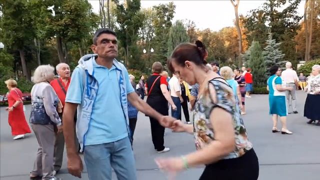 Я ГОТОВ ЦЕЛОВАТЬ ПЕСОК смотреть онлайн