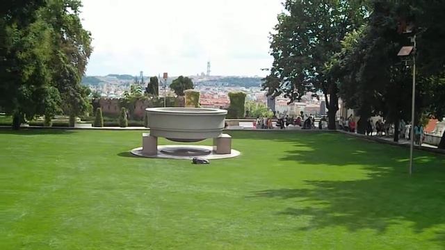 Прага. Пражский град. Робот дворник. смотреть онлайн