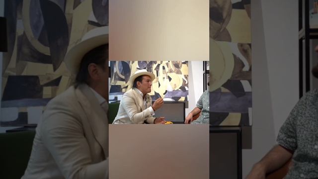 Как смеются злодеи? | Омар в Большом городе смотреть онлайн