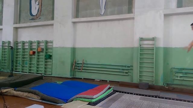 как НЕ надо делать два винта!!! ||Спортивная гимнастика|| смотреть онлайн