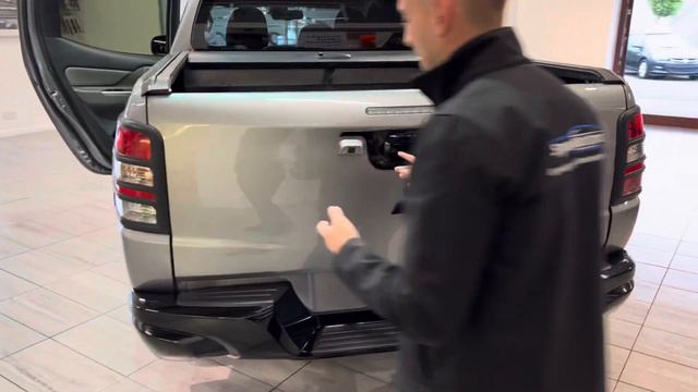 Spa Motors Brecon - Mitsubishi L200 Barbarian Black Edition смотреть онлайн