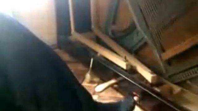 Repair piano damper pedal. Eliminating the squeak of a pedal. Устранение скрипа педали пианино смотреть онлайн