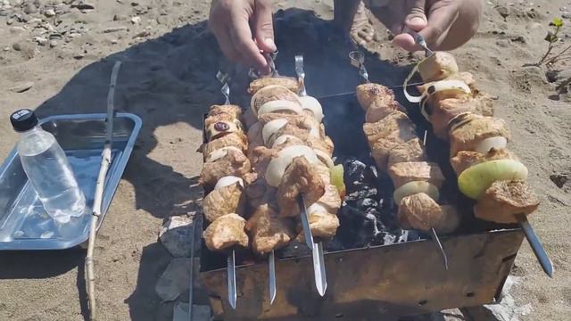 Обалденные шашлыки и сосиски на берегу реки " Кама"!// Отдых на Каме // Набережные Челны // смотреть онлайн