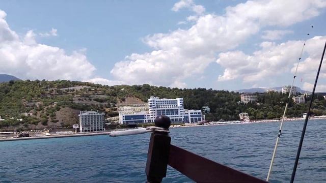 Крым. Алушта. Прогулка на деревянном корабле смотреть онлайн