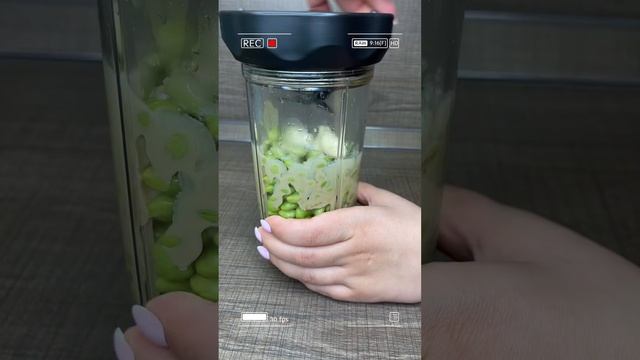 Хумус из бобов Эдамамэ? Отличная белковая закуска. #shortvideo #веганрецепт смотреть онлайн
