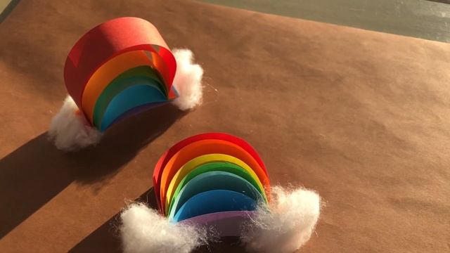 Радуга и жираф из бумаги. Поделки с детьми. Rainbow and giraffe made of paper. Crafts with children смотреть онлайн