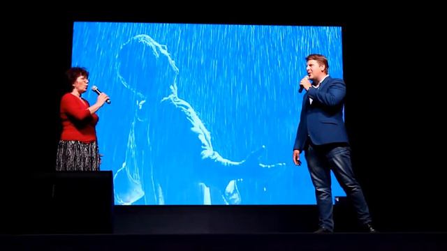 Поют Илья Гордеев и Галина Григорьева. Лаишево. 17.05.2018 смотреть онлайн