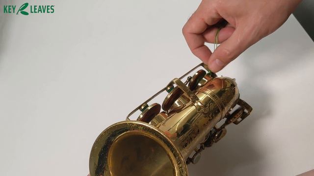 Key Leaves Soprano Saxophone Care Product to stop sticky G#, Eb and C# pads смотреть онлайн