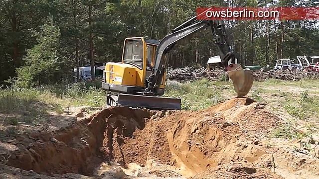 Мини-экскаватор Volvo EC45. смотреть онлайн