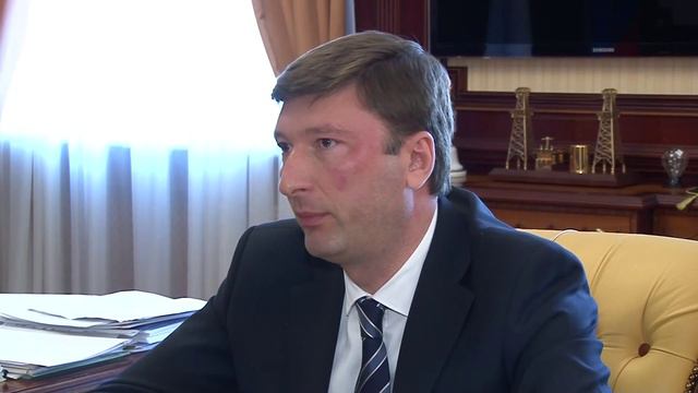 Сергей Аксенов Девлет миллетлер комитети реиси Заур Смирнов иле иш корюшувини кечирди