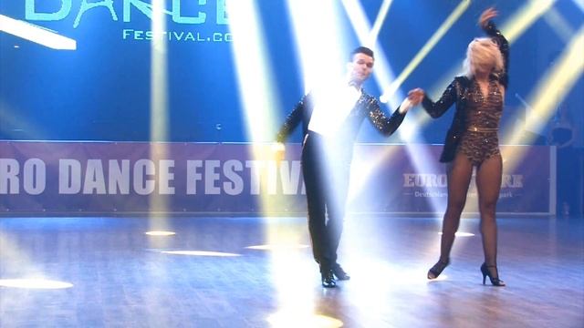 Vadim Garbuzov & Kathrin Menzinger – Latin Show Dance смотреть онлайн