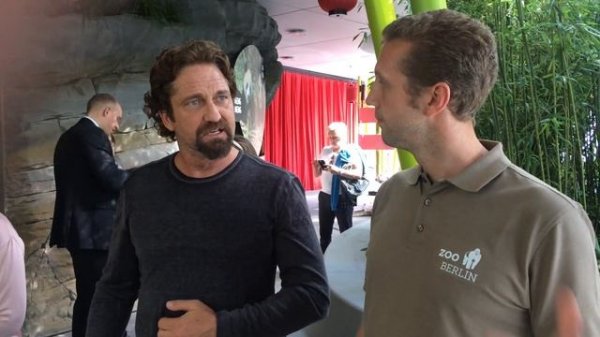 Gerard Butler and the Zoo Berlin