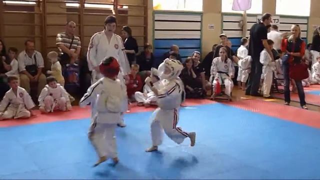 Открытое татами. Косики каратэ. Бой 3 смотреть онлайн