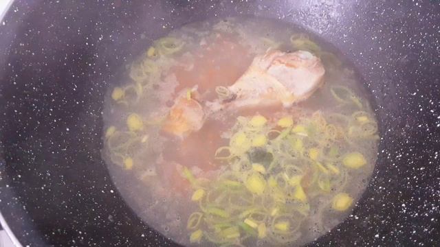 Суп с лапшой ?, Токпокки, капустой Бок-Чой, грибами Эноки, и Тофу/Soupe Poulet Asiatique?, Tokpokki