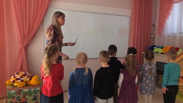 Занятие по ФЭМП "Путешествие в Математикоград" с использованием набора "Робомышь" смотреть онлайн