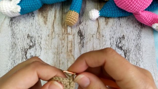 Мишка в пижаме Мастер класс часть 3 / амигуруми мк смотреть онлайн