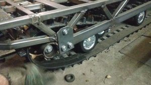 Самодельный снегоход.  С двигателем Лончин 20 л. с.