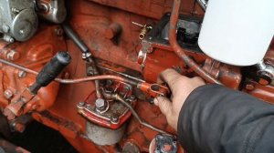 Подняли обороты на двигателе А 41 трактора ДТ 75.