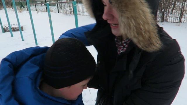 Школьники гриферы НАБРОСИЛИСЬ на меня ТОЛПОЙ в реальной жизни! смотреть онлайн