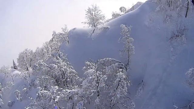 Роза Хутор 11.04.2015. Спуск с Роза Пик на подъемнике Кавказский Экспресс.
