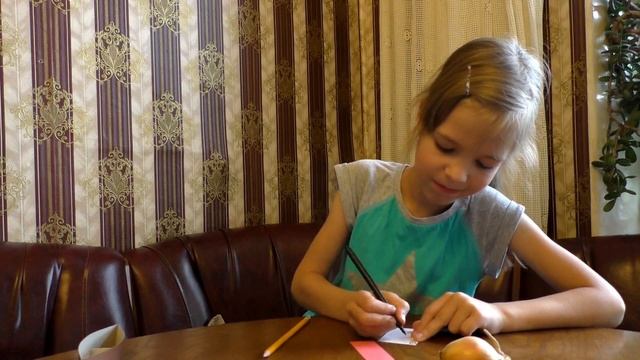 Человек в лодке. Осенние поделки из овощей и цветной бумаги в детский сад и школу. смотреть онлайн