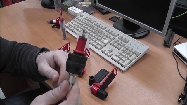Биметаллические коронки Hilti для вырезания отверстий. Небольшой обзор. смотреть онлайн