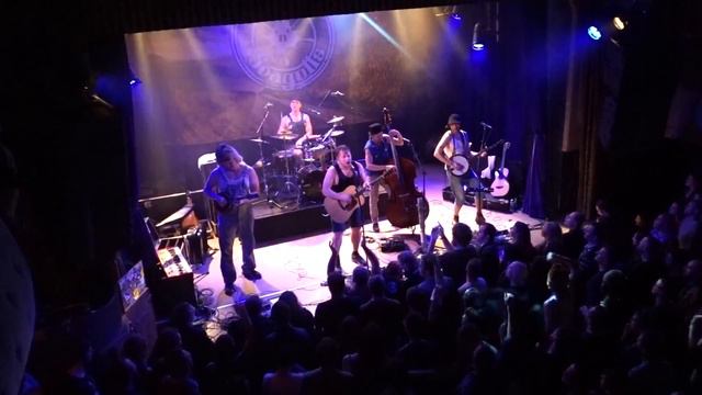 Steve'n'Seagulls - Over The Hills And Far Away