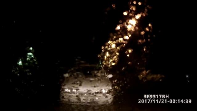 Странный стук двигателя на холодную 1 смотреть онлайн