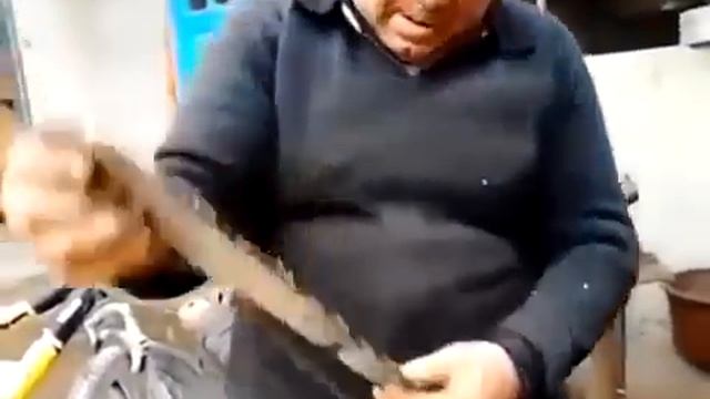 Как сделать из болгарки бензопилу смотреть онлайн