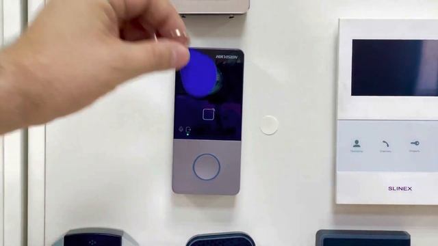 Как добавить карты доступа в домофон DS-D100IKWF (Hikvision, Hiwatch) смотреть онлайн