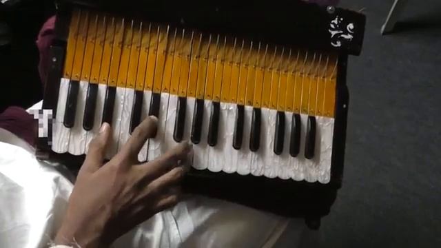 Харе Кришна маха мантра аккорды для физгармонии. Harmonium chords tutorial Hare Krishna melody 5 смотреть онлайн