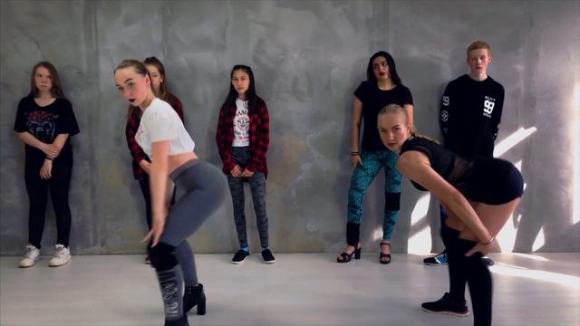 MI GENTE | DASHA MOLCHANOVA | ШКОЛА ТАНЦЕВ УРБАНАКАДЕМИЯ | ВЛАДИМИР смотреть онлайн