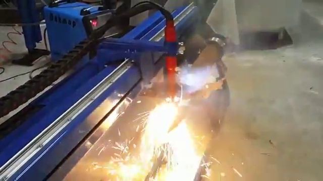 Плазмо-труборез нашего производства в действии. смотреть онлайн