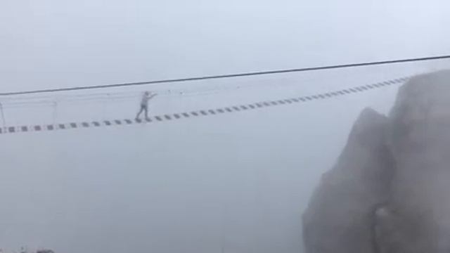 Канатная дорога на горе Ай-Петри проход по канатке в полном тумане, путешествие по Крыму, Ялта 2019 смотреть онлайн