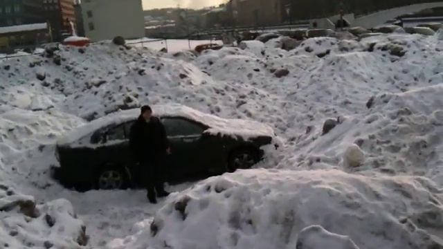 ПРИКОЛ! Московская парковка зимой! смотреть онлайн