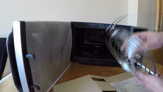 Unboxing Micro-ondas com Grill Samsung MG23F301TAS смотреть онлайн