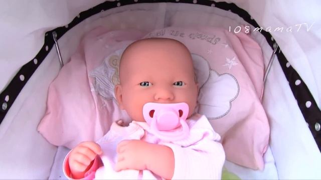 Кукла Реборн Первая Прогулка в Коляске Детская Площадка Качели Игрушки Для девочек смотреть онлайн