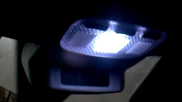 #15. Салонный диодный светильник Peugeot 308 Premium смотреть онлайн