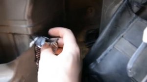 Mazda 3. Сверчок  задней полки