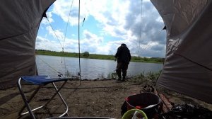 Донка в дугу Трофей на крючке.Познавательная рыбалка.