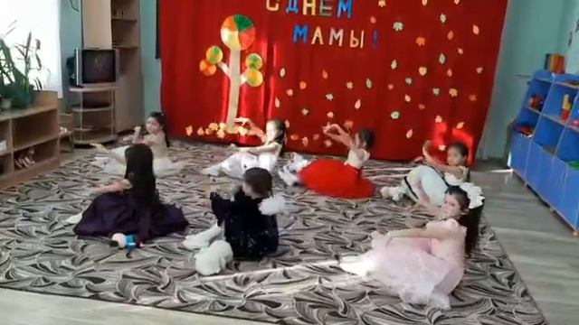 Танец девочек на день матери 2020 смотреть онлайн